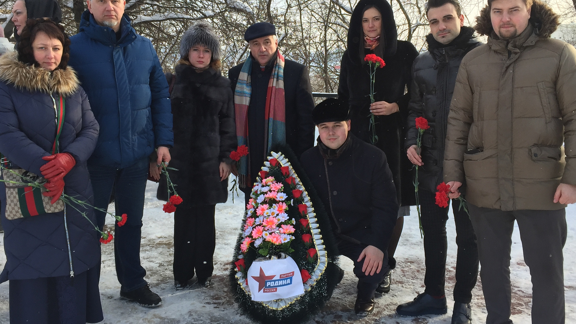 Партийцы приняли участие в акции, посвященной 75-й годовщине освобождения Воронежа