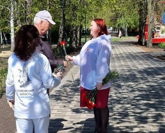 Алексей Журавлев поздравил жителей Тамбовской области с праздником Великой Победы