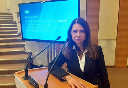 Оксана Шинкаренко сдала кровь для солдат, находящихся в зоне проведения СВО