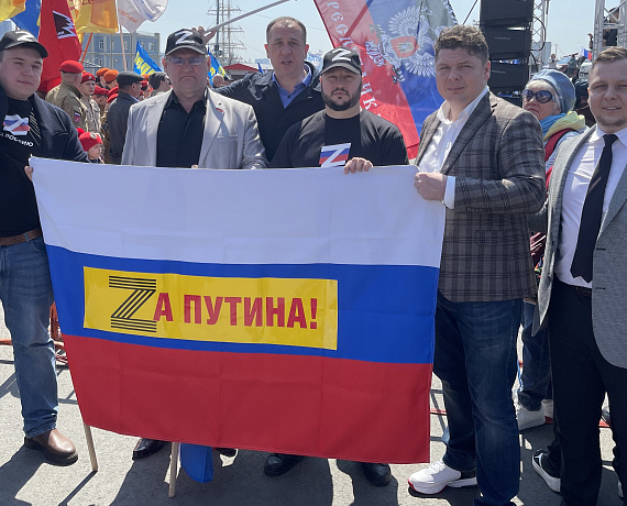 Федор Лугинин принял участие в митинге "Zа Путина" во Владивостоке и встретился с руководством Приморского края