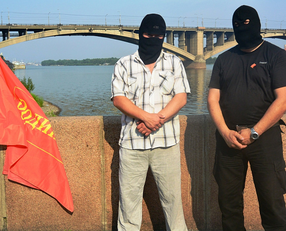 Красноярские патриоты отправили группу добровольцев в Новороссию