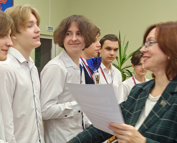 Елена Леонова поздравила победителей регионального этапа Всероссийских соревнований по компьютерному спорту