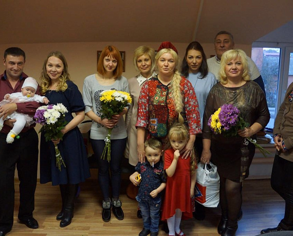 Подмосковная "РОДИНА" устроила чаепитие на День матери в Наро-Фоминске