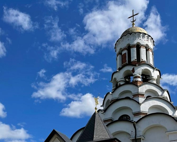 В День защиты детей лидер "РОДИНЫ" посетил православный центр в Московской области