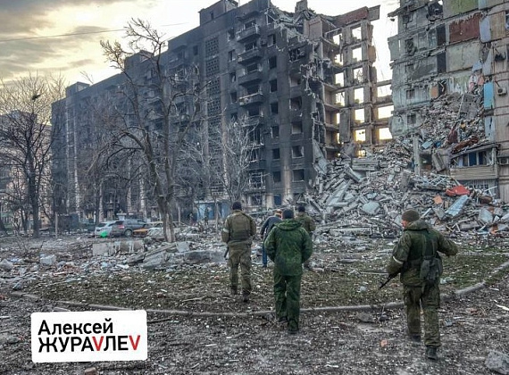 Алексей Журавлев в освобожденном от нацистов Мариуполе (28.03.2022)