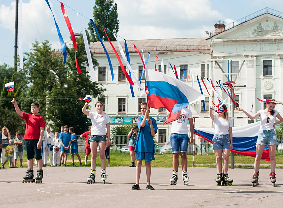 Журавлев и Бадюк открыли новую спортплощадку в Воронежской области, 26.06.2016