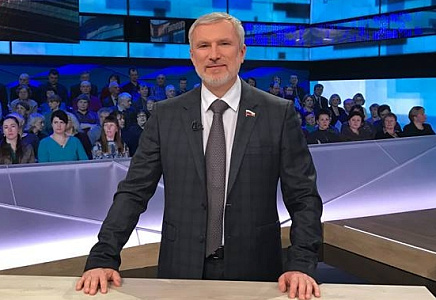 Журавлев – Тихановской: Национальный лидер - не "девушка месяца" на обложке журнала