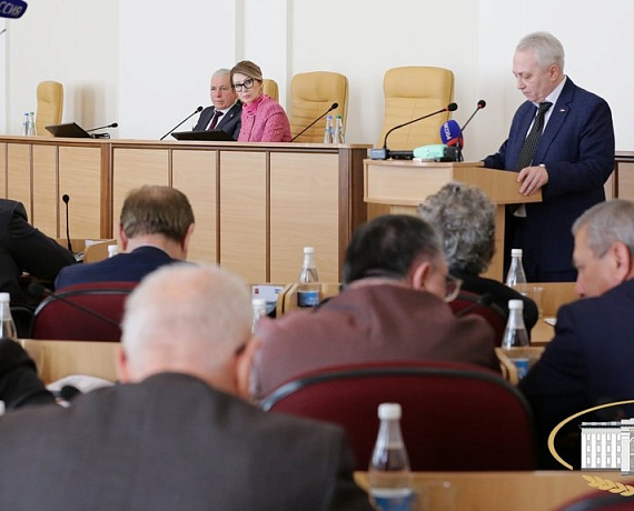 На заседании парламента Кабардино-Балкарской Республики выступил председатель Совета рег отделения партии "РОДИНА" Олег Кузьминов