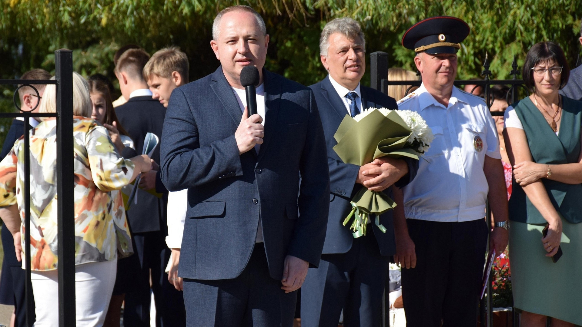 Максим Косенков побывал на торжественной линейке лицея №14 города Тамбова