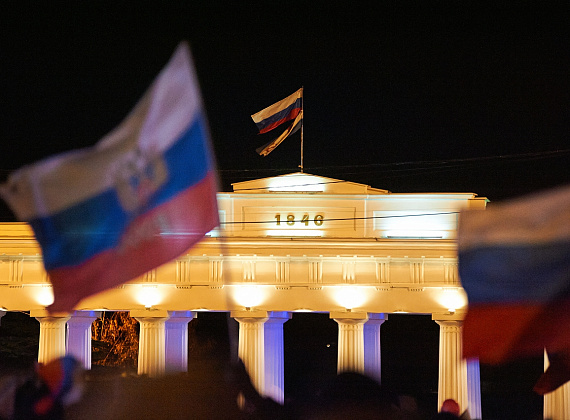 Российские флаги в Симферополе, Бахчисарае, Севастополе, 15 марта 2014 г.