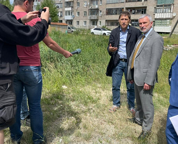 Рабочий визит Журавлева в Свердловскую область начался с посещения поселка Лосиный