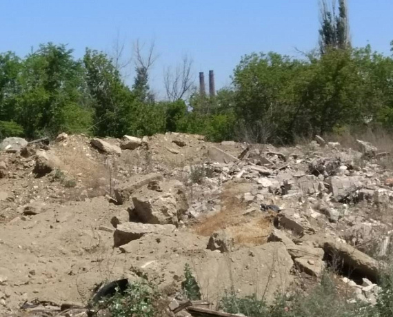 Волгоградская "РОДИНА" очистила от мусора территорию для парковки болельщиков Мундиаля