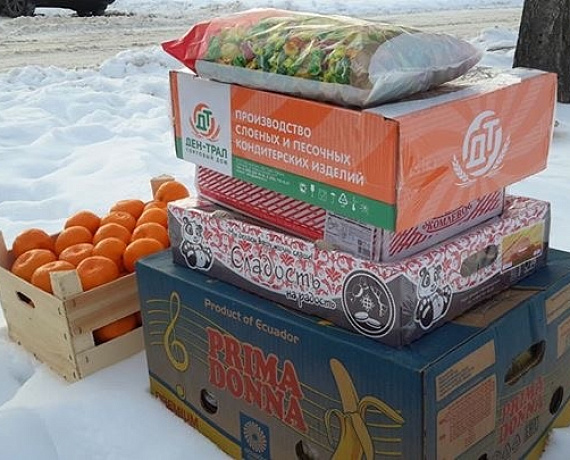 Истринские партийцы вручили подарки детишкам из многодетных семей
