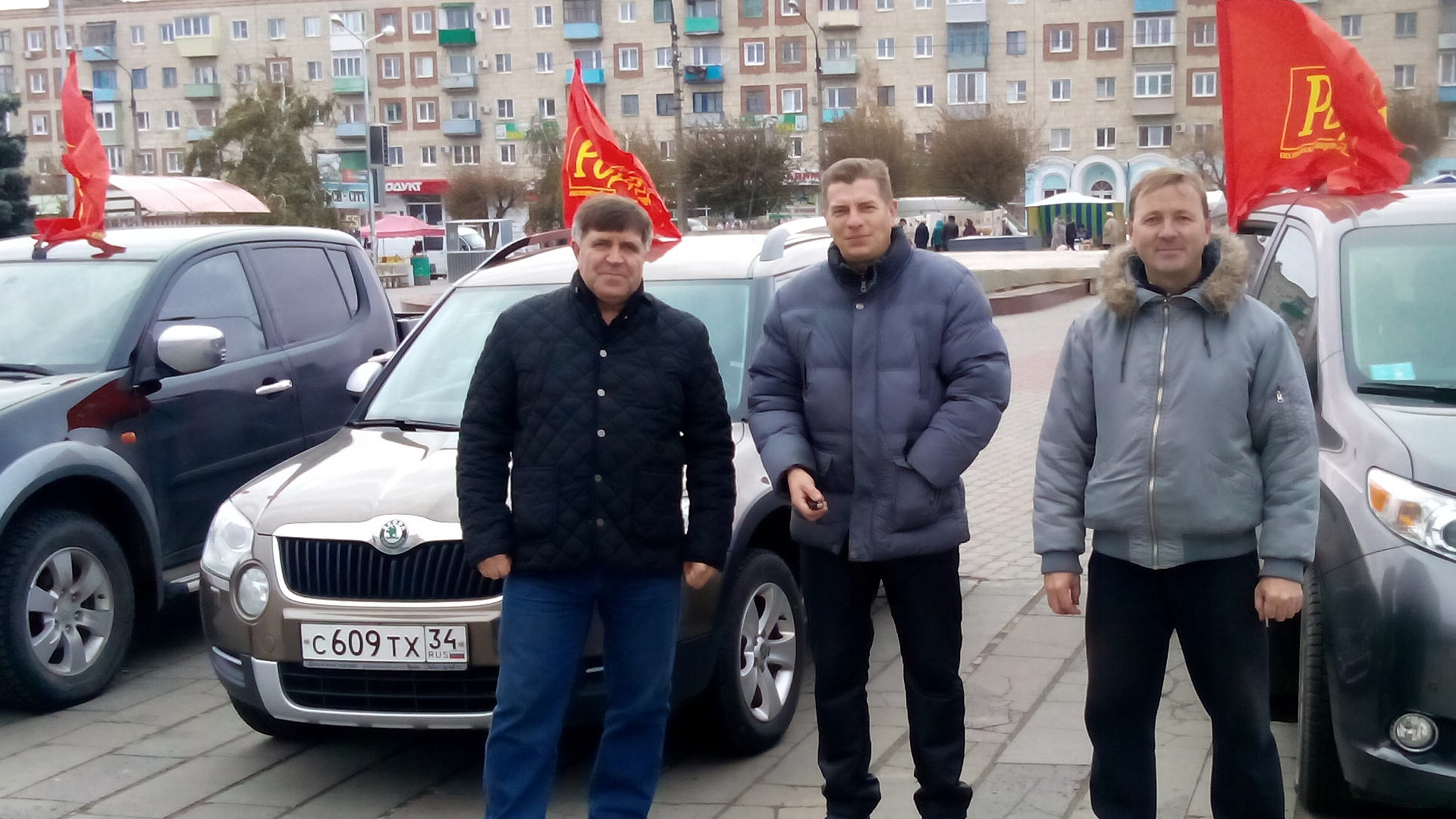 Волгоградские патриоты организовали автопробег в городе Камышин