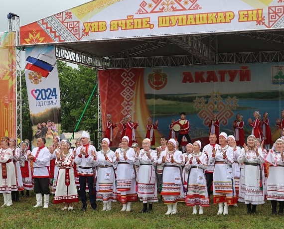 Владимир Михайлов принял участие в ярких народных гуляниях