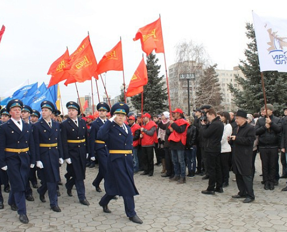Оренбургские патриоты провели митинг в честь Дня космонавтики