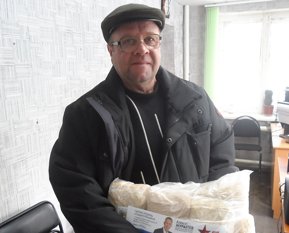 В Поворино к 23 февраля провели акцию в рамках программы Алексея Журавлева "Помощь и доверие"