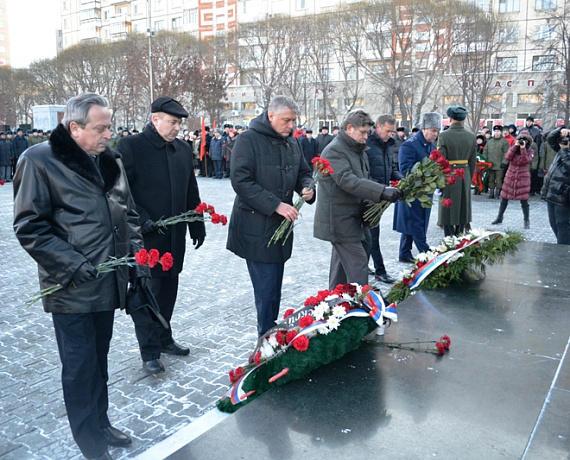Челябинские активисты отметили День Героев