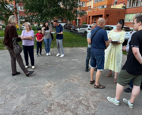 Жители Подмосковья радушно встречают кандидатов в депутаты от партии "РОДИНА"