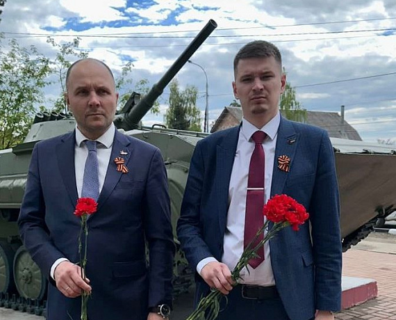 В Подмосковье и в Ярославле партийцы приняли участие в праздничных мероприятиях ко Дню Победы