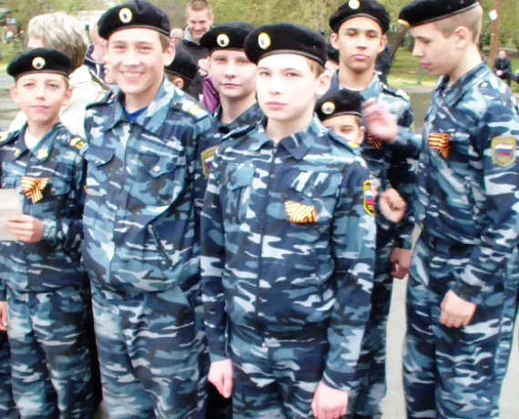 Челябинская "РОДИНА" приняла участие в торжественной линейке