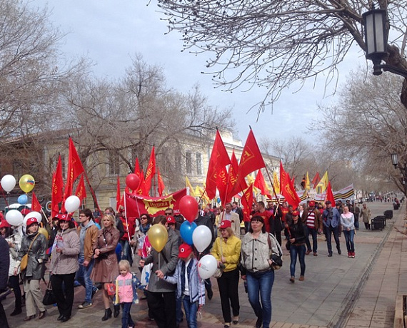 Колонна "РОДИНЫ" прошла по центральной улице Оренбурга