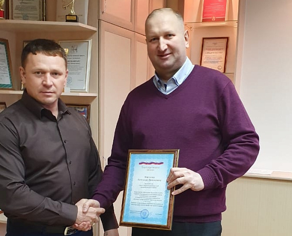 Депутат от партии "РОДИНА" оказывает поддержку своим кировским землякам