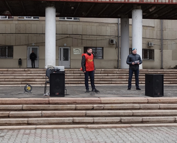 Ростовские патриоты провели митинг в поддержку политического курса Путина