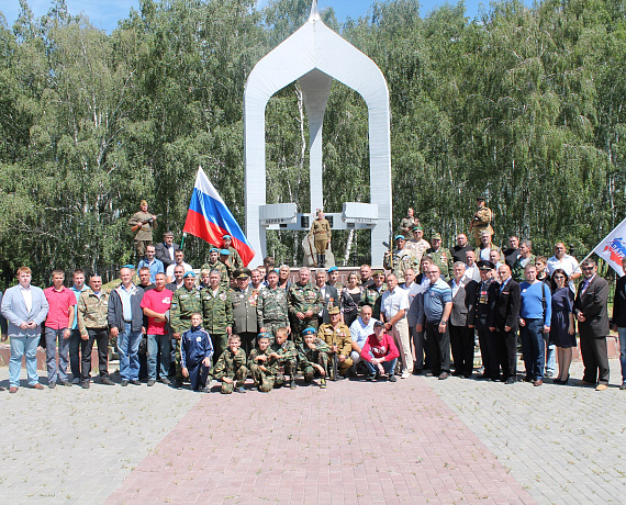 Омские партийцы приняли участие в фестивале "Автомат и гитара"