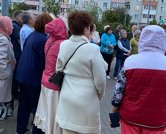 Журавлев и Косенков провели уличную встречу с избирателями в Тамбове