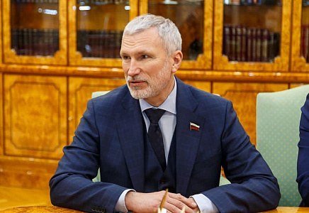 Журавлев в "Известиях": НАТО изначально занес русских в число главных врагов