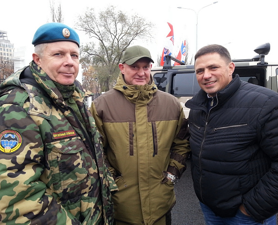 Самарская "РОДИНА" организовала выставку оружия времен Великой Отечественной войны