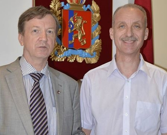 Председатель красноярской "РОДИНЫ" получил удостоверение кандидата в депутаты Госдумы