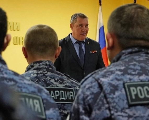 Андрей Ружников вручил военнослужащим и сотрудникам войск нацгвардии медали "За участие в спецоперации"