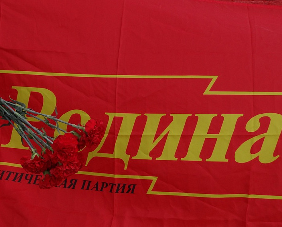 Архангельские партийцы организовали парад конных наездников в День Победы