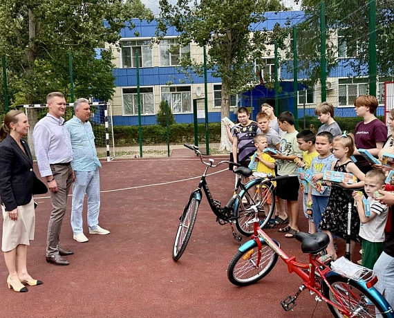 ПОДАРКИ ВОСПИТАННИКАМ ЦЕНТРА «СОЗВЕЗДИЕ» ОТ  ВЛАДИМИРА СУХАРЕВА