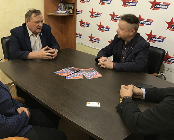 Бирюков и Лугинин в Кирове встретились с главой вятского казачества