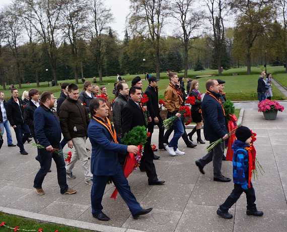 Петербургская "РОДИНА" почтила память погибших в Великой Отечественной войне