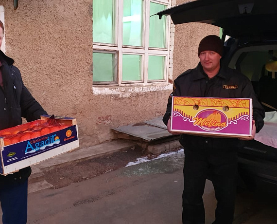 Кировские родинцы провели в разных районах области новогодние и рождественские акции