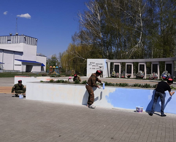 Воронежские соратники провели ремонт и благоустройство мемориала воинам, павшим в годы Великой Отечественной войны