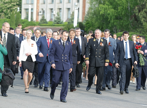 Визит российской делегации во главе с Рогозиным в ПМР, 9 мая 2014 г.