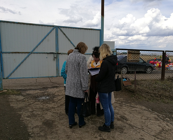 Ульяновские партийцы навели порядок на заброшенных могилах участников войны