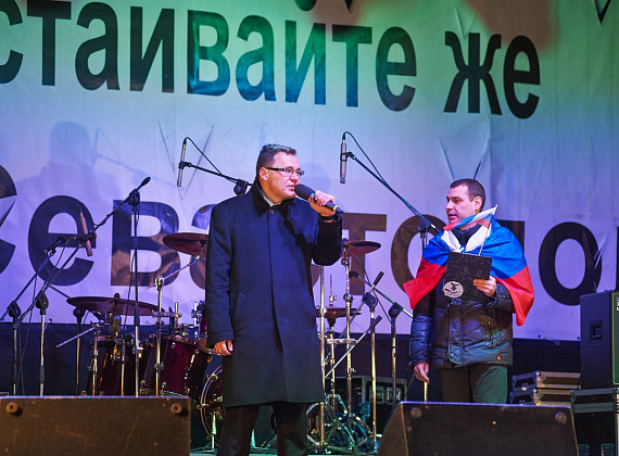 Митинг в Севастополе после референдума, выступление Алексея Журавлёва и Антона Тицкого, 16 марта 2014 г.