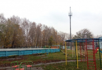 ВОРОНЕЖСКАЯ "РОДИНА": ФАКТ РАЗМЕЩЕНИЯ СОТОВОЙ ВЫШКИ ПОСРЕДИ ДЕТСКОЙ ПЛОЩАДКИ - ВОЗМУТИТЕЛЕН