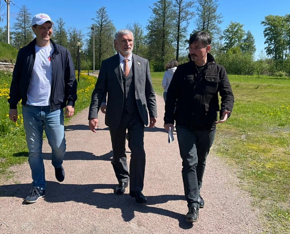 Журавлев взял на контроль проблемы ЖКХ в Ленинградской области