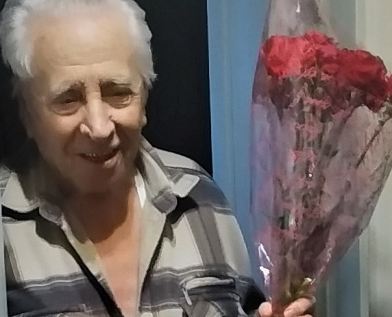 Председатель Саратовской "РОДИНЫ" Сергей Демин поздравил ветеранов с праздником