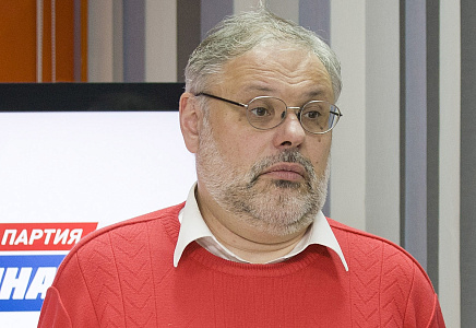 Михаил Хазин: Нам нужно резко снизить налоги