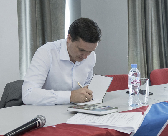В Крыму выдвинули кандидатов в депутаты от партии "РОДИНА"