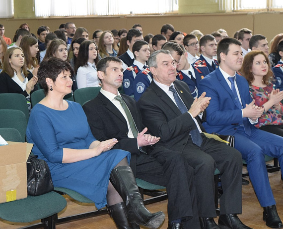 Алексей Журавлев поздравил победителей конкурса "Мой наказ депутату Государственной Думы"