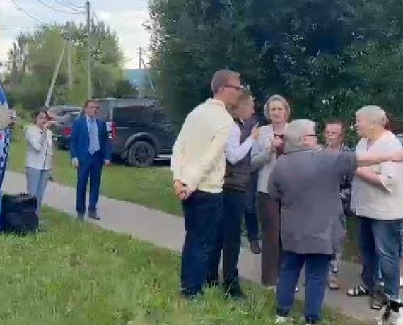 Жители Подмосковья радушно встречают кандидатов в депутаты от партии "РОДИНА"